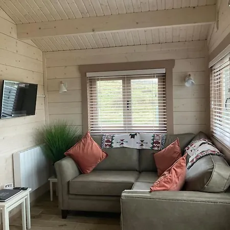 Dolmen Lodge. * Donegal Town