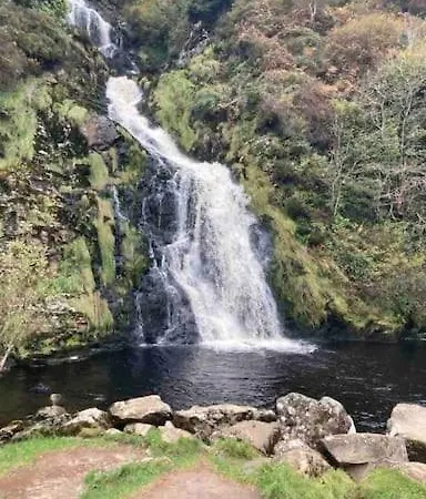 Daire Dolmen Lodge.