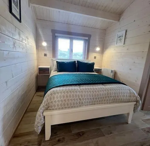 Dolmen Lodge. Donegal Town