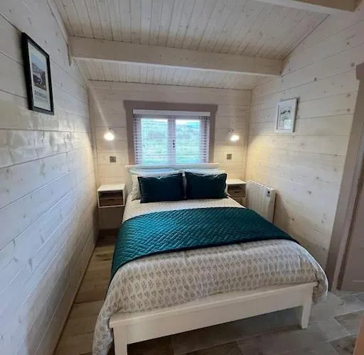 Dolmen Lodge. Donegal Town